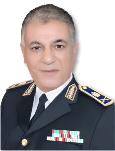اللواء ايمن سيد الأهل يرتدي زي رسمي