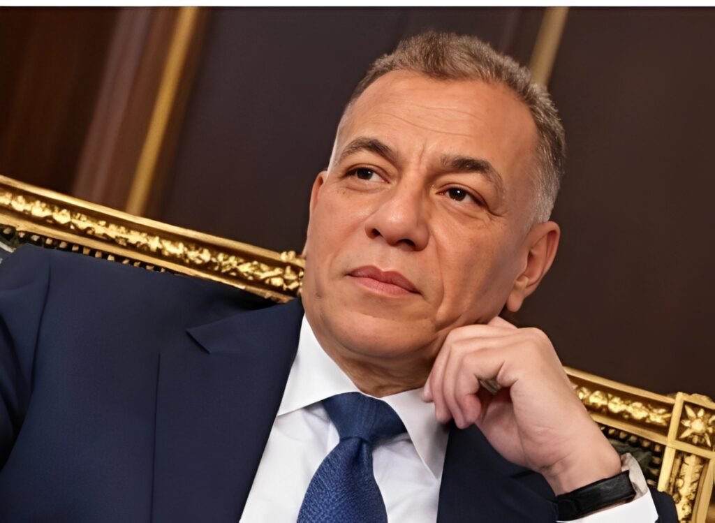 في لحظة الأزمة الحقيقية، لا تمنحك بيئة العمل ترف الوقت للمراجعات البيروقراطية أو الاجتماعات الطويلة. 1 Major General Ayman Syed Elahl, Security and Strategic Consultant, demonstrating executive leadership and crisis decision architecture.
